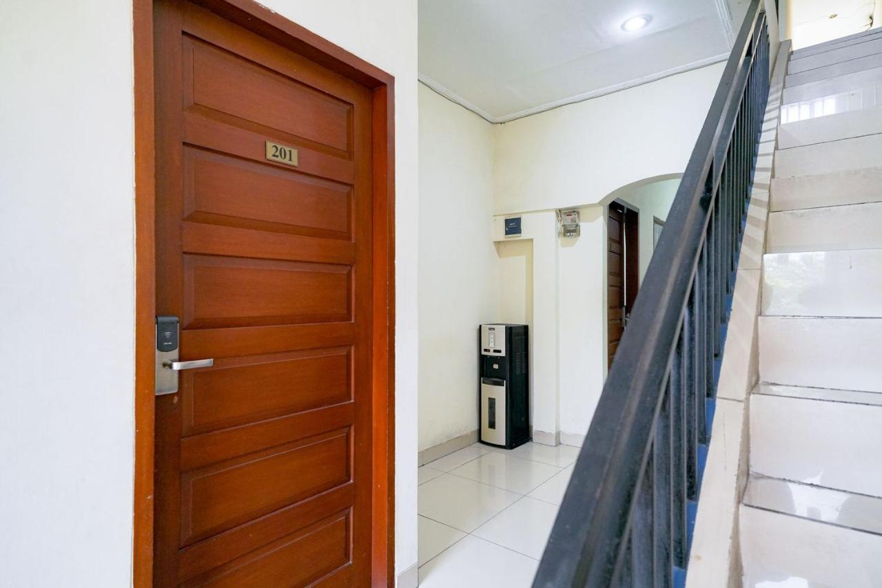 Reddoorz At Buah Batu 5 Hotel Bandung Buitenkant foto