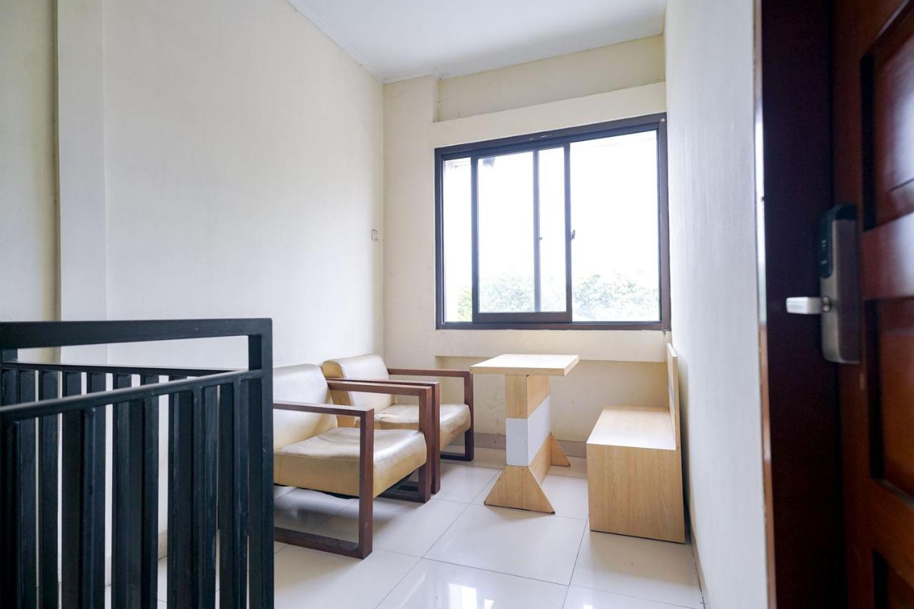 Reddoorz At Buah Batu 5 Hotel Bandung Buitenkant foto
