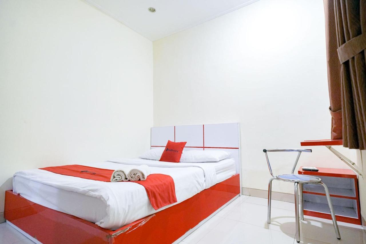 Reddoorz At Buah Batu 5 Hotel Bandung Buitenkant foto