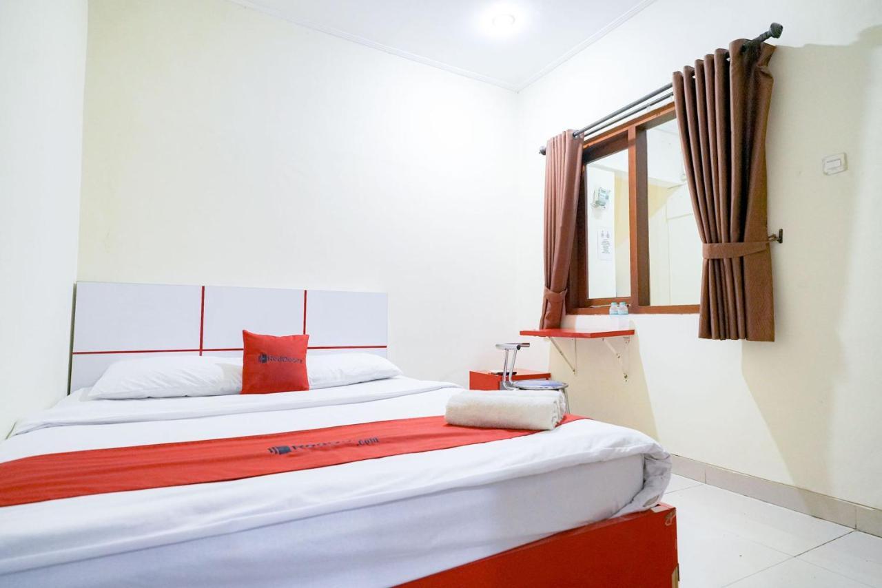 Reddoorz At Buah Batu 5 Hotel Bandung Buitenkant foto